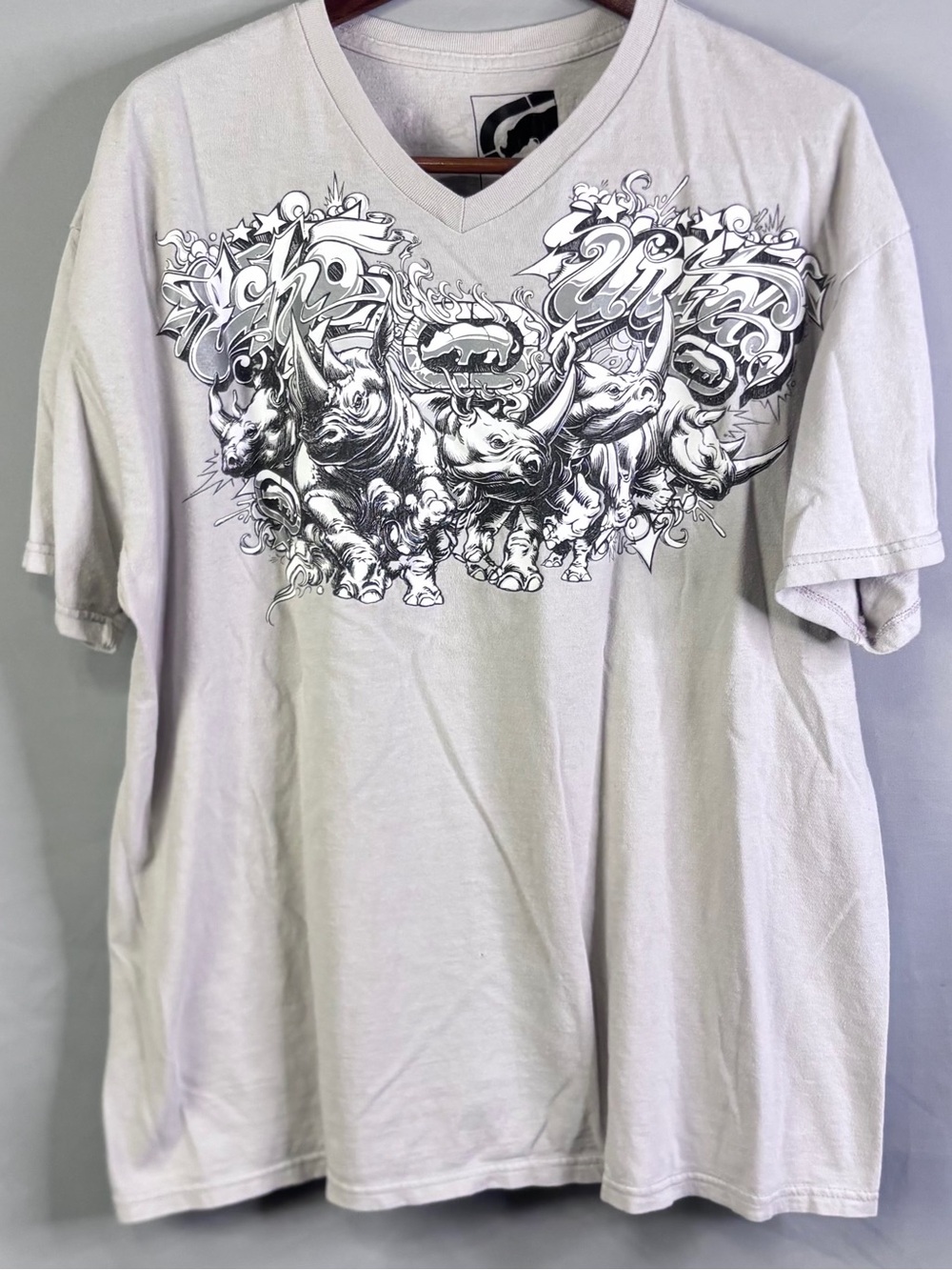 Vintage Ecko Unltd Graphic V-Neck T-Shirt Grey Size XL Rhino Y2K Streetwear
